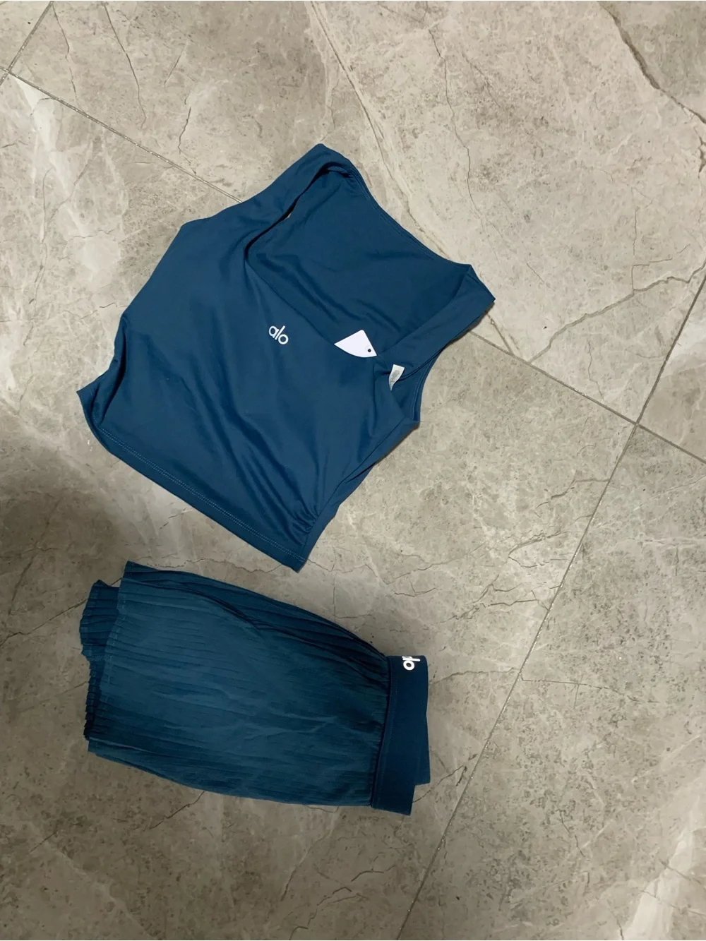 ALO Yoga Teal Blue Pleated Skirt and Tank Set